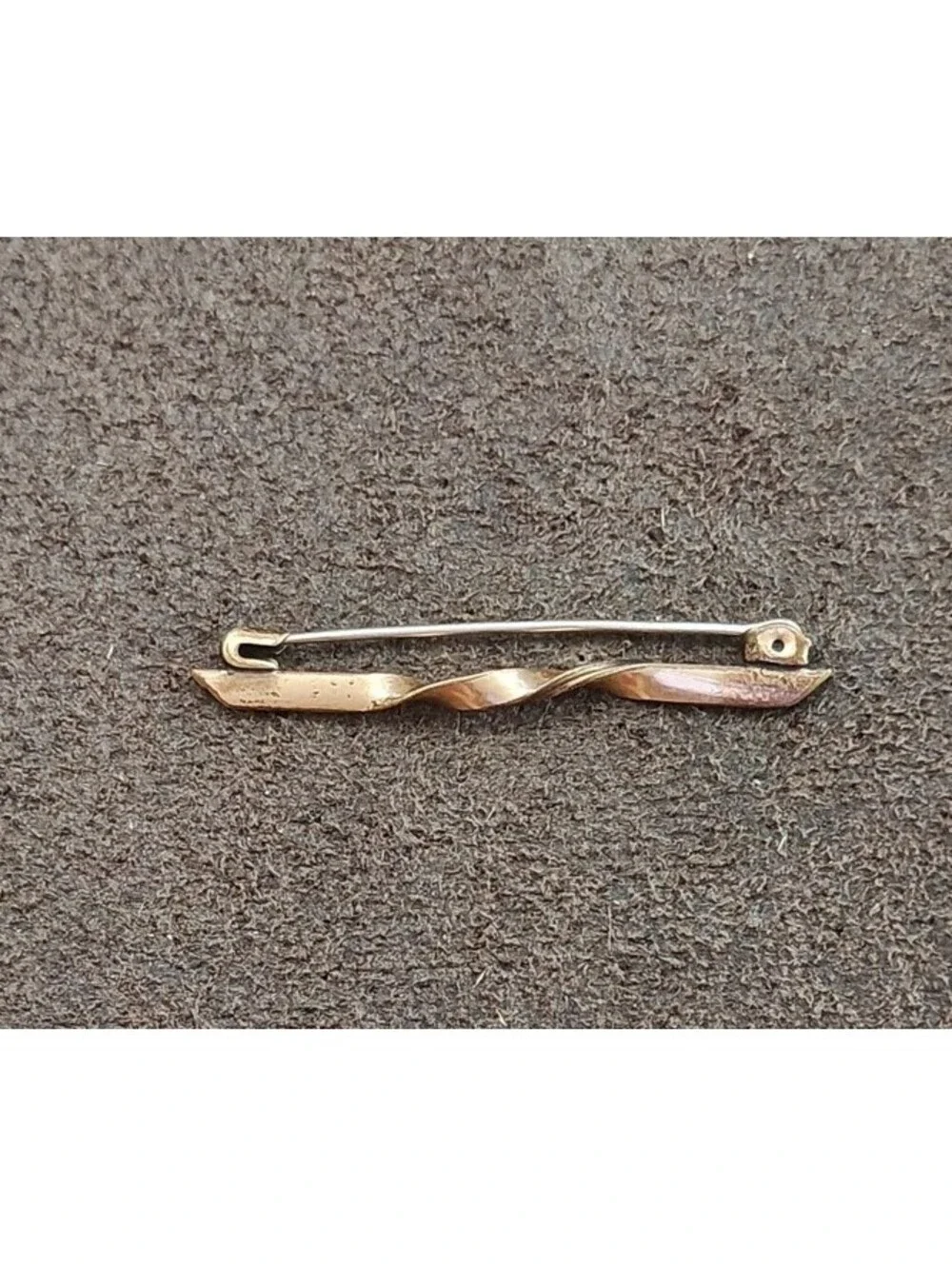 1900s Gold Tone Twist Bar Pin/Brooch